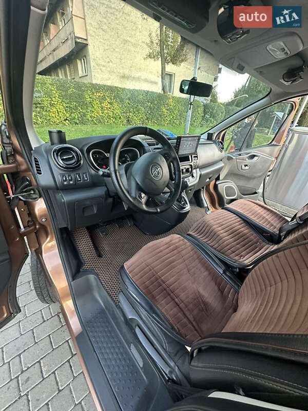 Минивэн Opel Vivaro 2016 в Черновцах фото 8 Минивэн Opel Vivaro 2016 в Черновцах