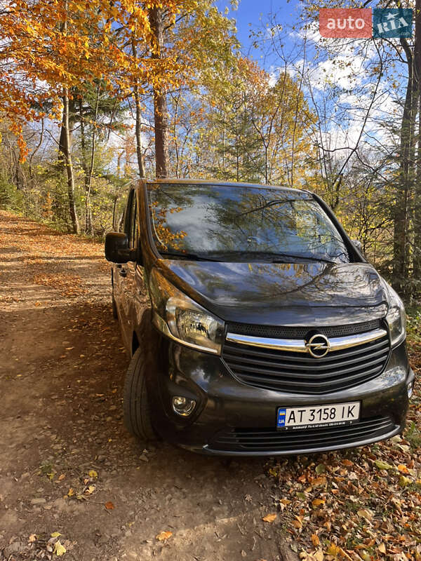 Минивэн Opel Vivaro 2015 в Надворной фото 2 Минивэн Opel Vivaro 2015 в Надворной