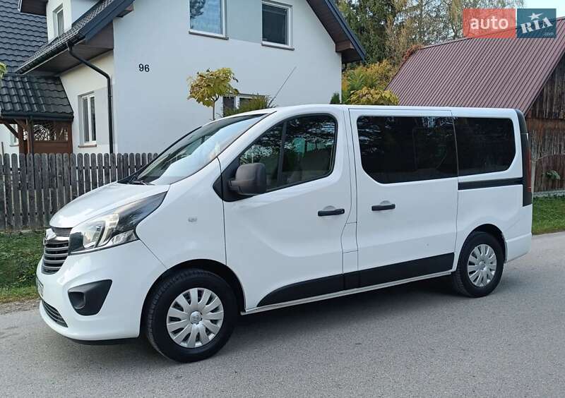 Мінівен Opel Vivaro 2016 в Луцьку