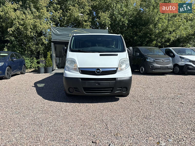 Мінівен Opel Vivaro 2014 в Рівному