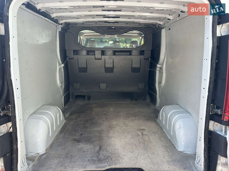 Мінівен Opel Vivaro 2014 в Рівному