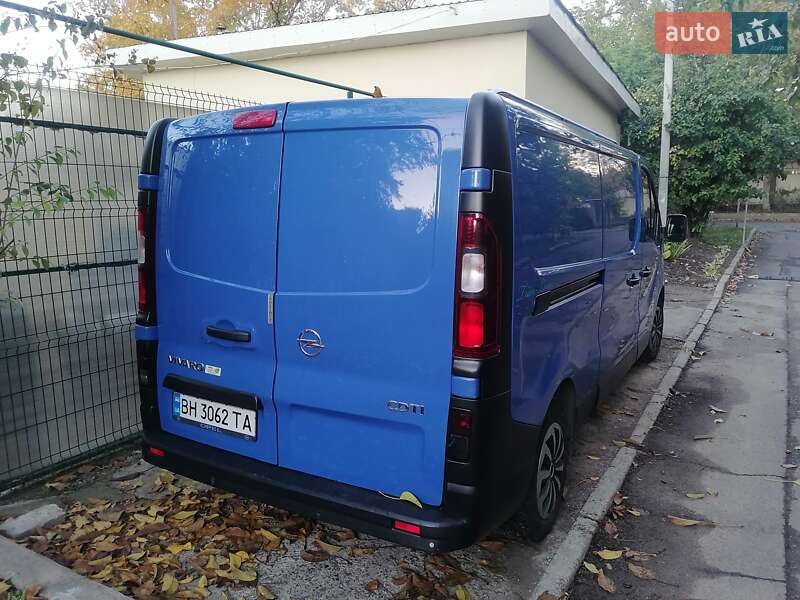 Вантажний фургон Opel Vivaro 2014 в Одесі