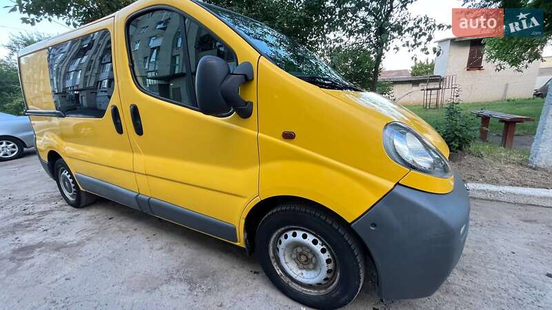 Минивэн Opel Vivaro 2006 в Ровно фото 4 Минивэн Opel Vivaro 2006 в Ровно