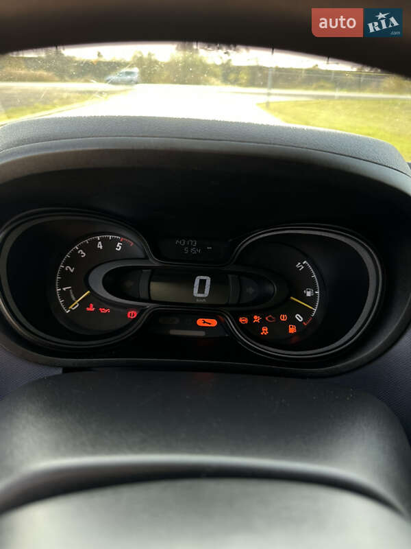 Мінівен Opel Vivaro 2015 в Ковелі