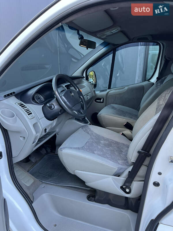 Минивэн Opel Vivaro 2011 в Луцке фото 9 Минивэн Opel Vivaro 2011 в Луцке