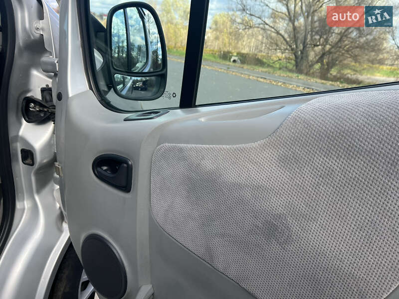 Минивэн Opel Vivaro 2004 в Буче фото 15 Минивэн Opel Vivaro 2004 в Буче