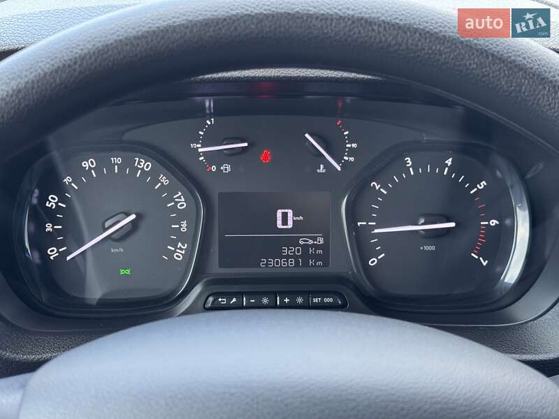 Минивэн Opel Vivaro 2021 в Ровно фото 17 Минивэн Opel Vivaro 2021 в Ровно