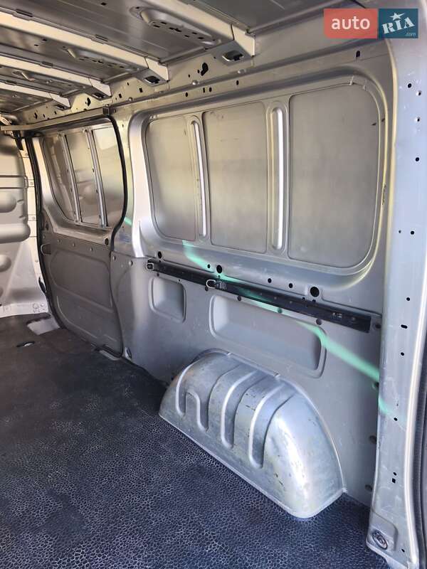 Грузовой фургон Opel Vivaro 2010 в Ивано-Франковске