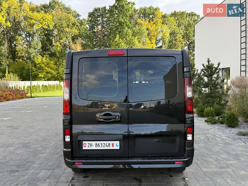 Минивэн Opel Vivaro 2015 в Луцке