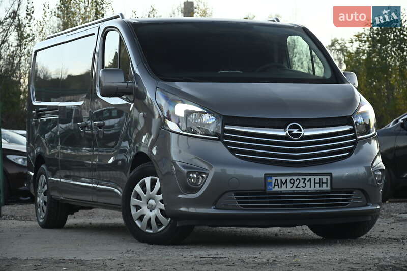 Грузовой фургон Opel Vivaro 2015 в Бердичеве