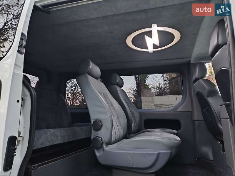 Минивэн Opel Vivaro 2006 в Виннице