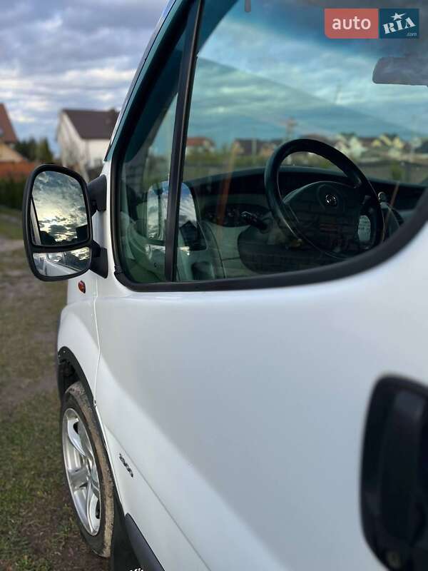 Минивэн Opel Vivaro 2004 в Ровно фото 15 Минивэн Opel Vivaro 2004 в Ровно