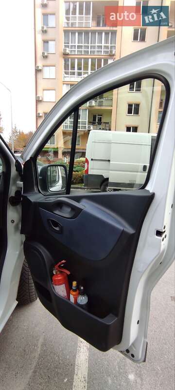 Грузовой фургон Opel Vivaro 2016 в Киеве фото 23 Грузовой фургон Opel Vivaro 2016 в Киеве