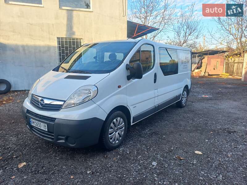 Минивэн Opel Vivaro 2012 в Звягеле фото Минивэн Opel Vivaro 2012 в Звягеле