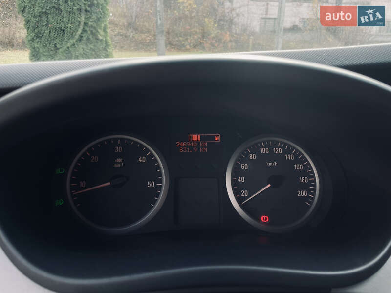 Минивэн Opel Vivaro 2014 в Прилуках фото 23 Минивэн Opel Vivaro 2014 в Прилуках