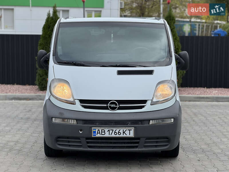 Минивэн Opel Vivaro 2003 в Одессе