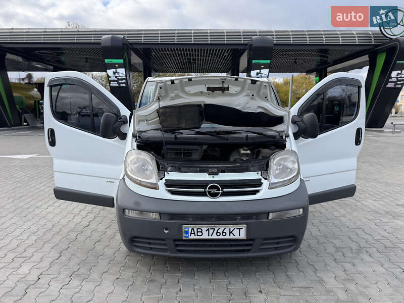 Минивэн Opel Vivaro 2003 в Одессе