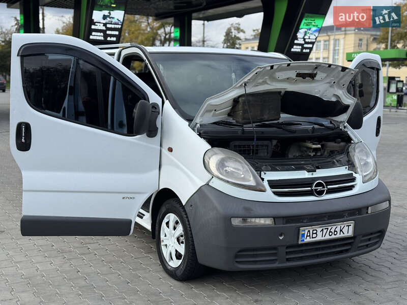 Минивэн Opel Vivaro 2003 в Одессе