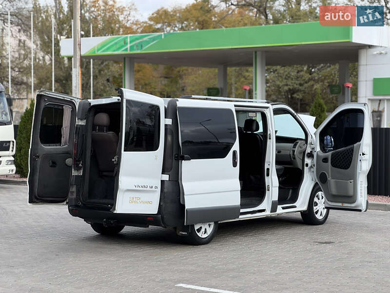 Минивэн Opel Vivaro 2003 в Одессе