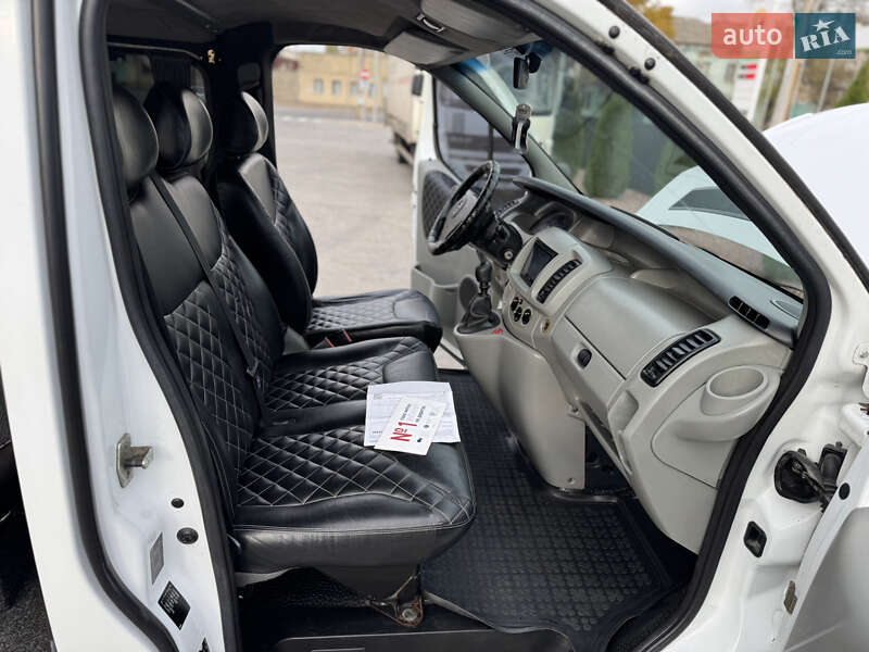 Минивэн Opel Vivaro 2003 в Одессе