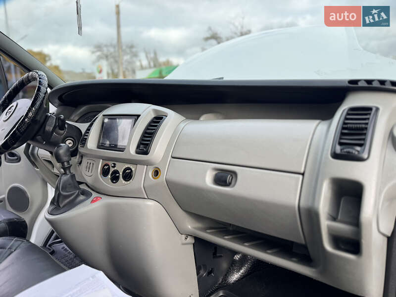 Минивэн Opel Vivaro 2003 в Одессе