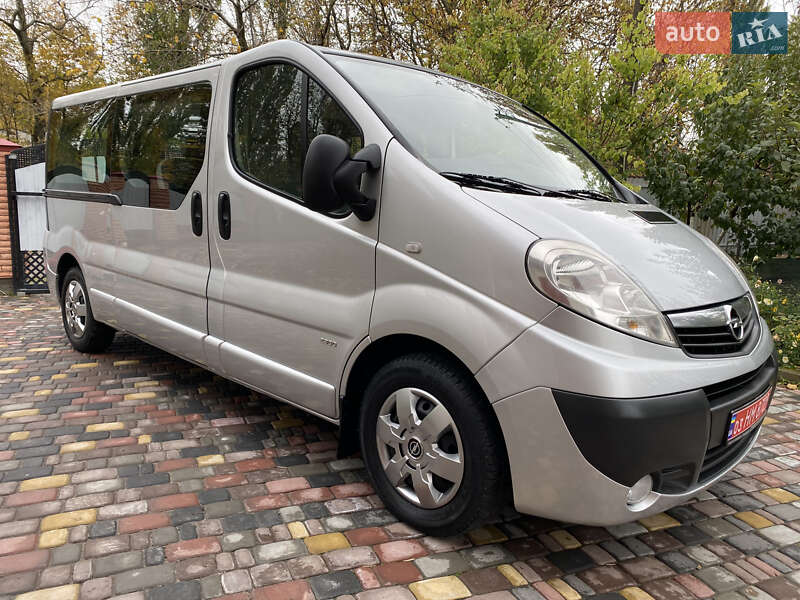 Минивэн Opel Vivaro 2013 в Казатине