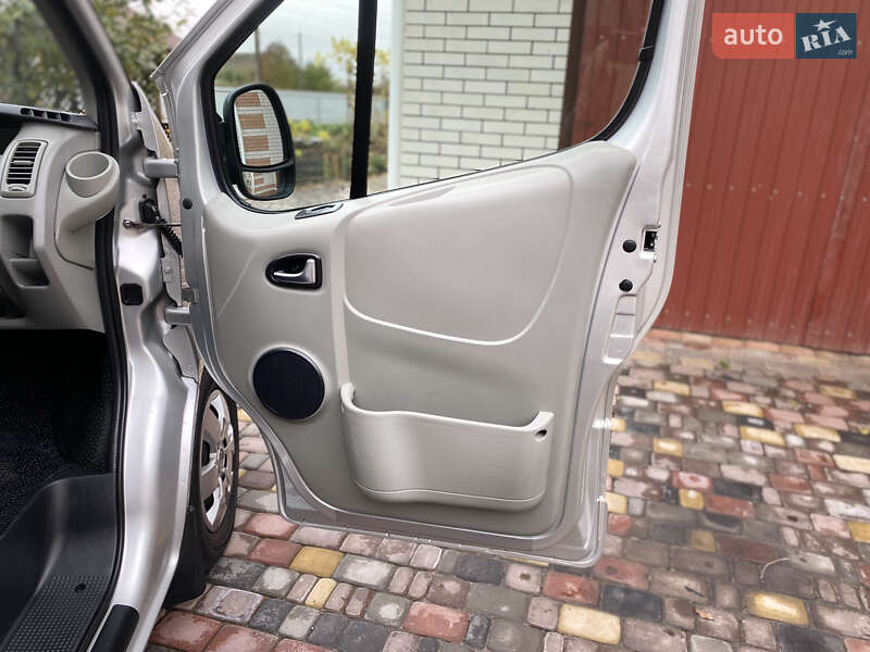 Минивэн Opel Vivaro 2013 в Казатине