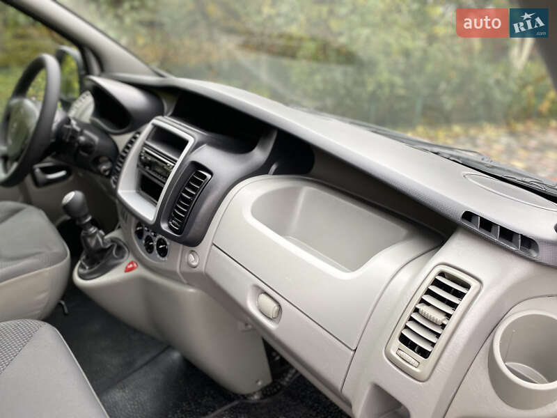 Минивэн Opel Vivaro 2013 в Казатине