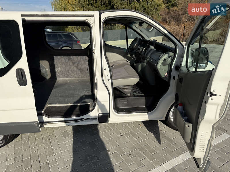 Минивэн Opel Vivaro 2007 в Кременце