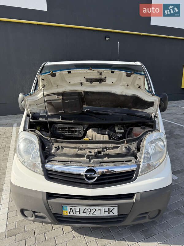 Минивэн Opel Vivaro 2007 в Кременце