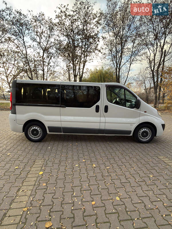 Минивэн Opel Vivaro 2009 в Миргороде