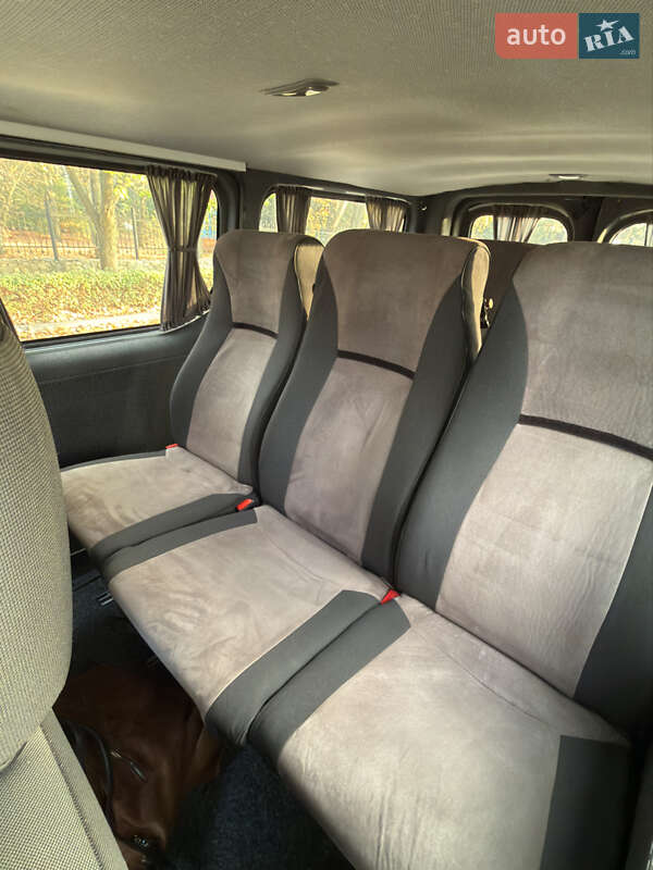Минивэн Opel Vivaro 2009 в Миргороде