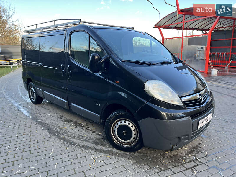 Грузовой фургон Opel Vivaro 2012 в Радивилове