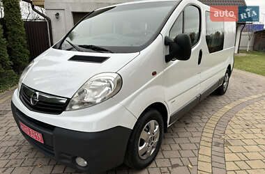 Минивэн Opel Vivaro 2011 в Дубно