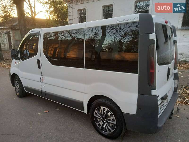 Минивэн Opel Vivaro 2006 в Кропивницком