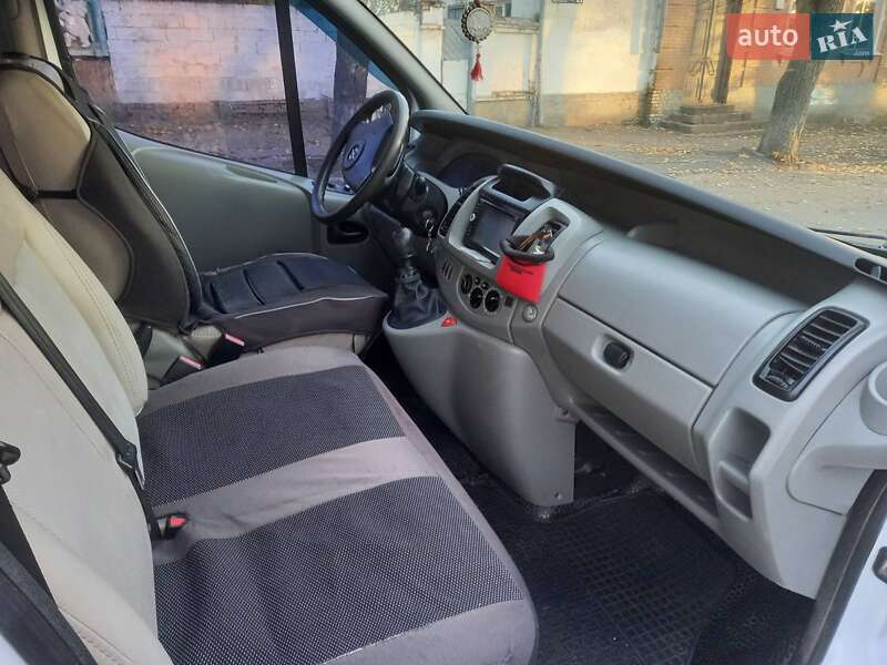 Минивэн Opel Vivaro 2006 в Кропивницком