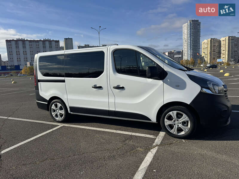 Мінівен Opel Vivaro 2017 в Києві
