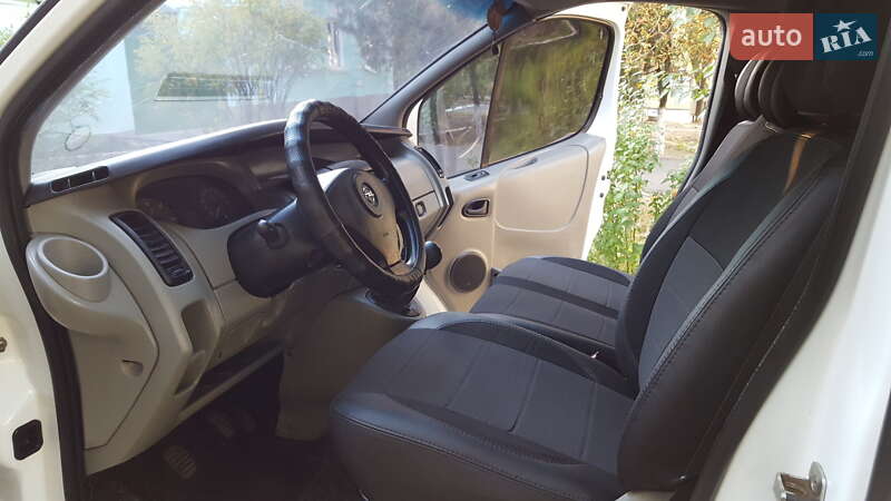 Минивэн Opel Vivaro 2009 в Николаеве