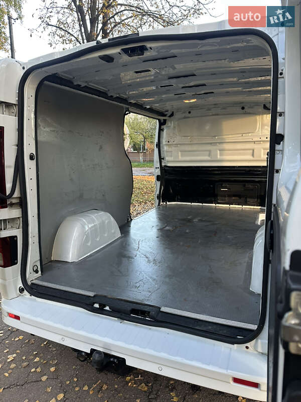 Вантажний фургон Opel Vivaro 2016 в Борисполі