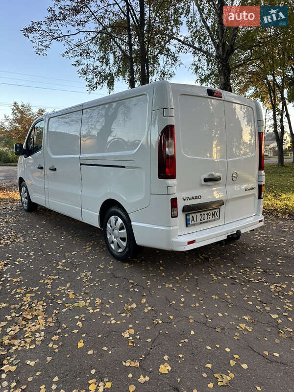 Вантажний фургон Opel Vivaro 2016 в Борисполі