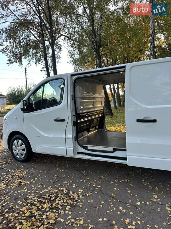 Вантажний фургон Opel Vivaro 2016 в Борисполі