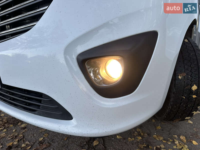 Вантажний фургон Opel Vivaro 2016 в Борисполі