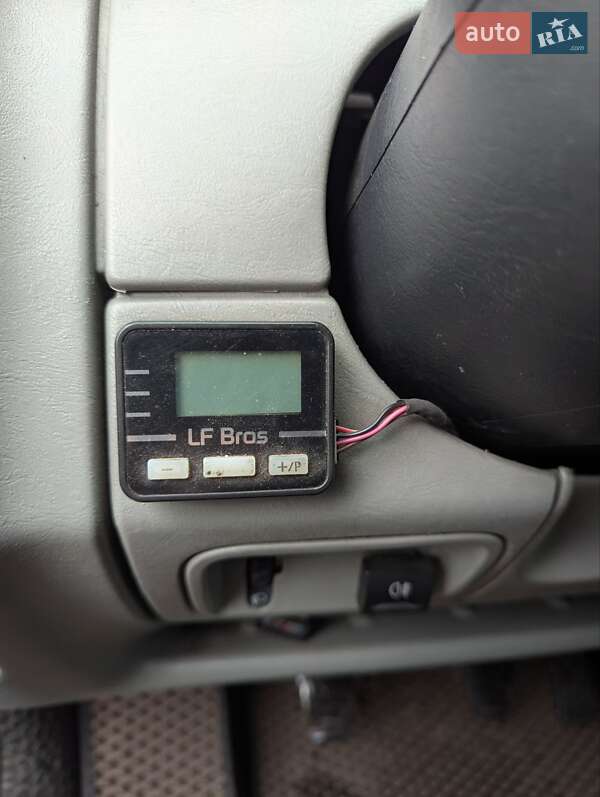 Минивэн Opel Vivaro 2010 в Киеве фото 3 Минивэн Opel Vivaro 2010 в Киеве