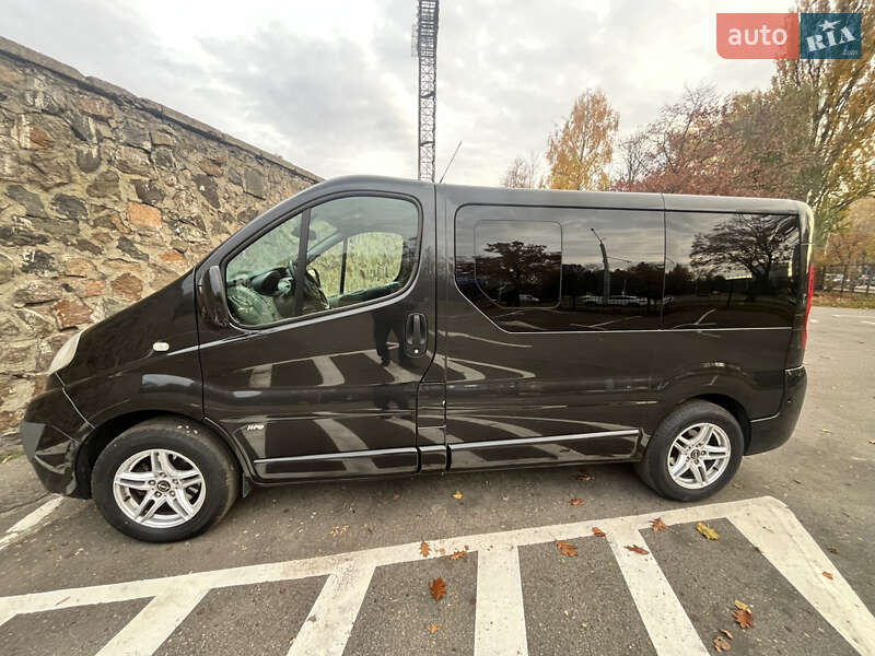 Минивэн Opel Vivaro 2013 в Луцке