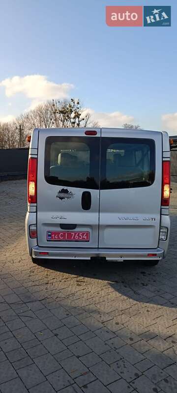 Минивэн Opel Vivaro 2013 в Бартатовом