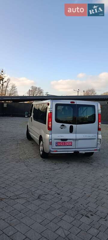 Минивэн Opel Vivaro 2013 в Бартатовом