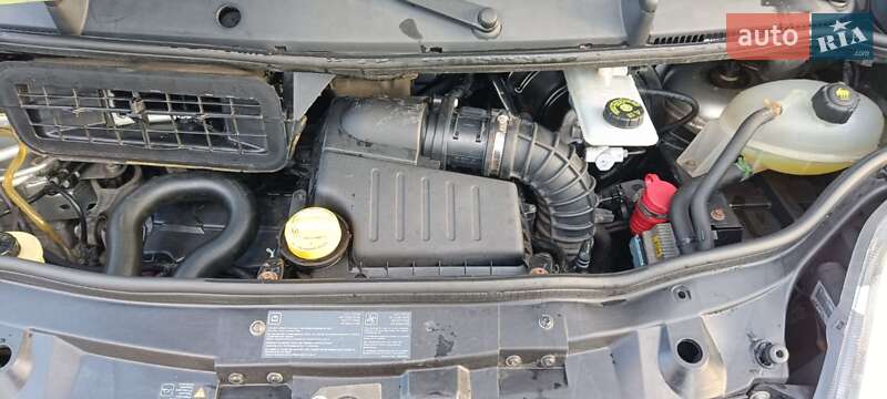 Минивэн Opel Vivaro 2013 в Бартатовом