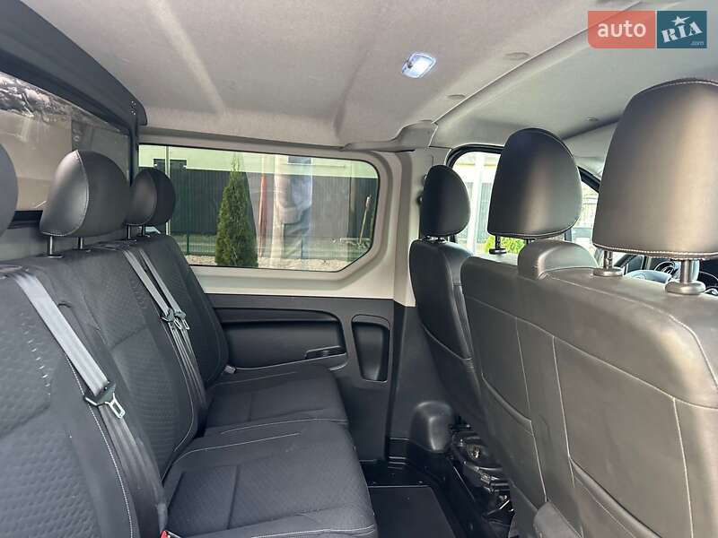 Минивэн Opel Vivaro 2015 в Луцке