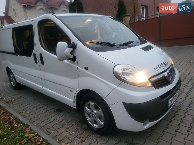 Минивэн Opel Vivaro 2012 в Хмельницком