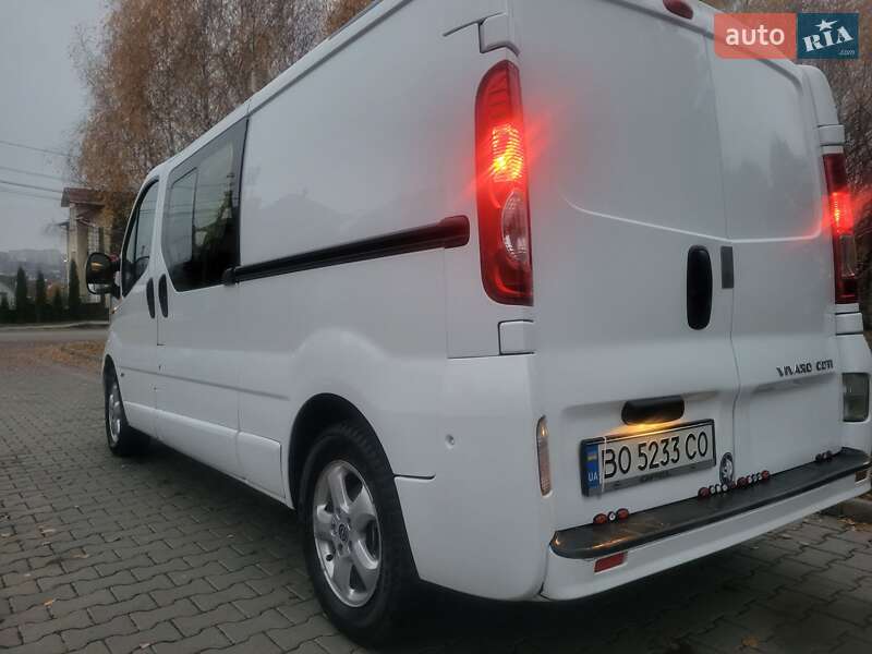 Минивэн Opel Vivaro 2012 в Хмельницком